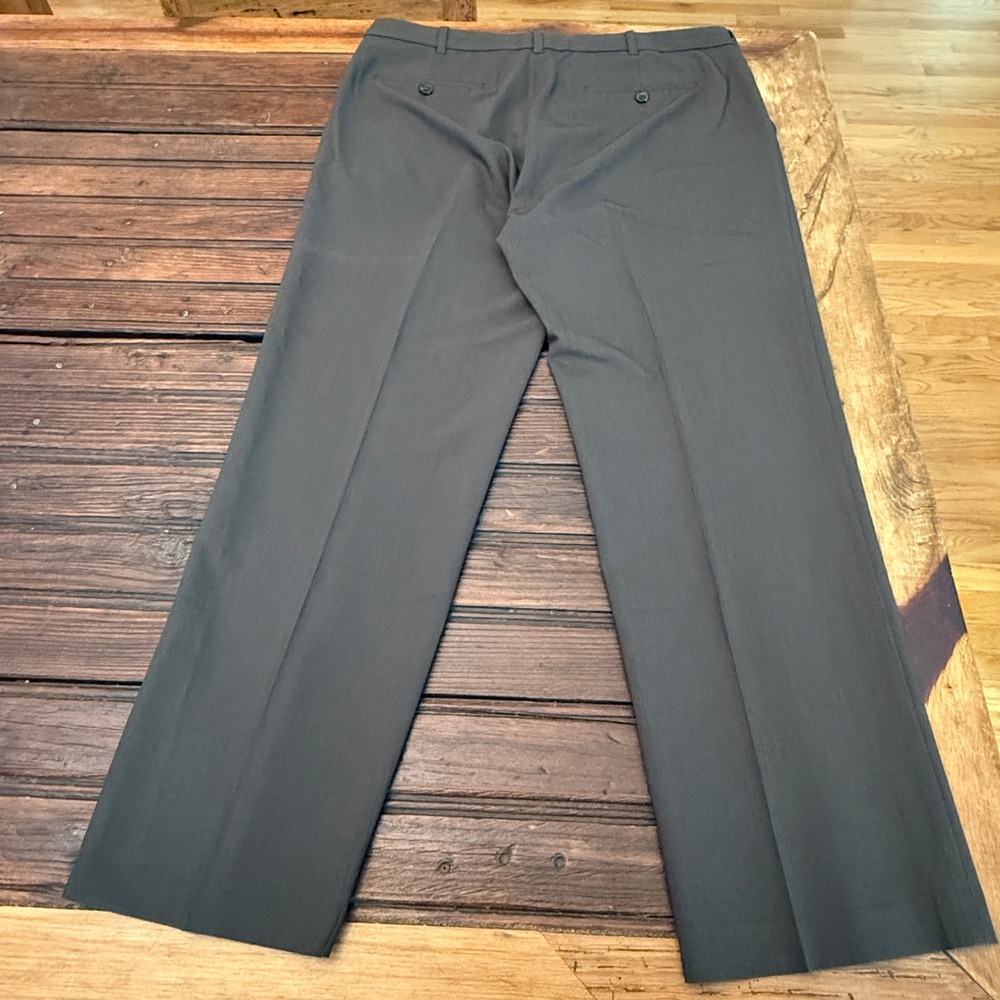 Van Heusen Mens 36x29 Dress Pants Dark Brown Flat Front Stretch Straight Leg - Picture 2 of 8